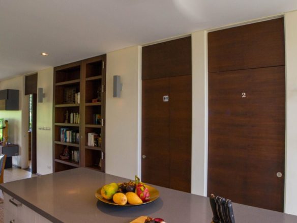 2 Bed Beach Condo with Roof Terrace