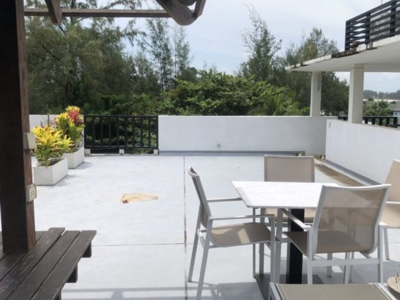 2 Bed Beach Condo with Roof Terrace