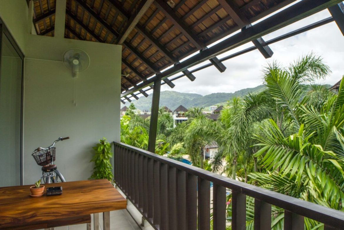 2 Bed Beach Condo with Roof Terrace