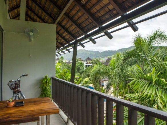 2 Bed Beach Condo with Roof Terrace