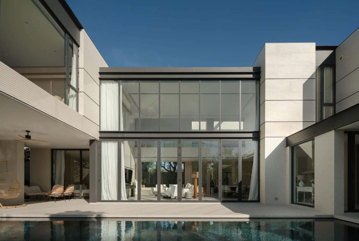 Luxury 4–5 Bedroom Modern Pool Villas – Chalong Palai