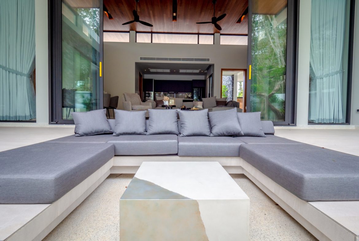 4-BR Autumn Modern Loft – Botanica