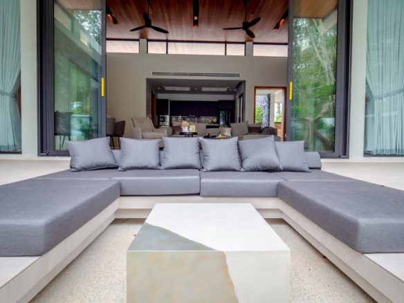 4-BR Autumn Modern Loft – Botanica