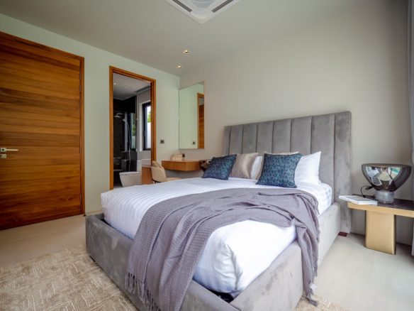 4-BR Autumn Modern Loft – Botanica