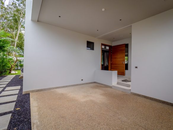 4-BR Autumn Modern Loft – Botanica