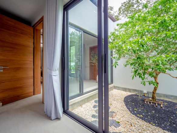 4-BR Autumn Modern Loft – Botanica