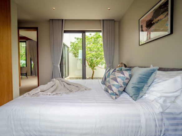 4-BR Autumn Modern Loft – Botanica