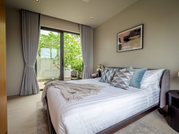 4-BR Autumn Modern Loft – Botanica
