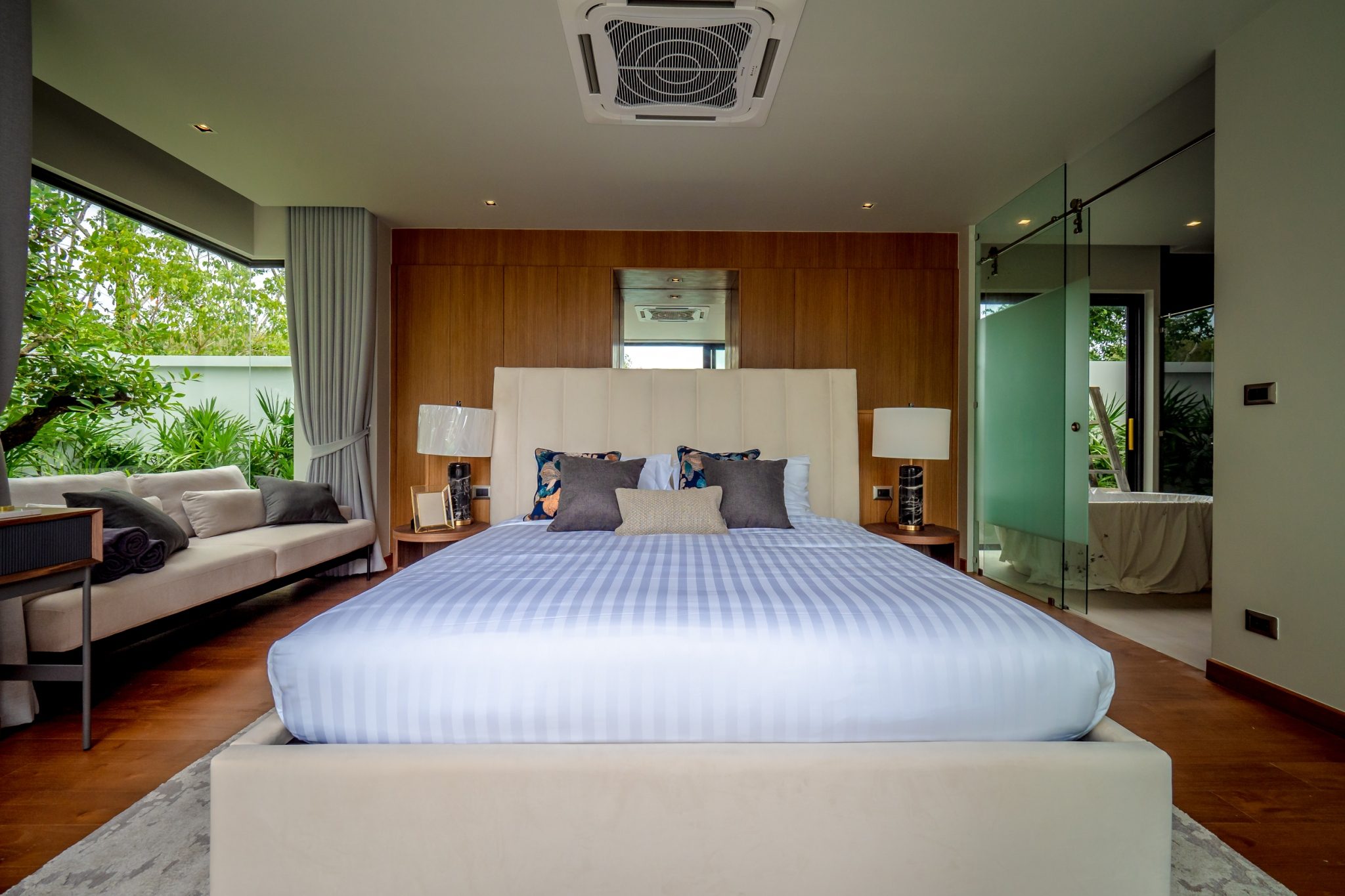 3-BR Autumn Modern Loft – Botanica 34 4-BR Autumn Modern Loft – Botanica