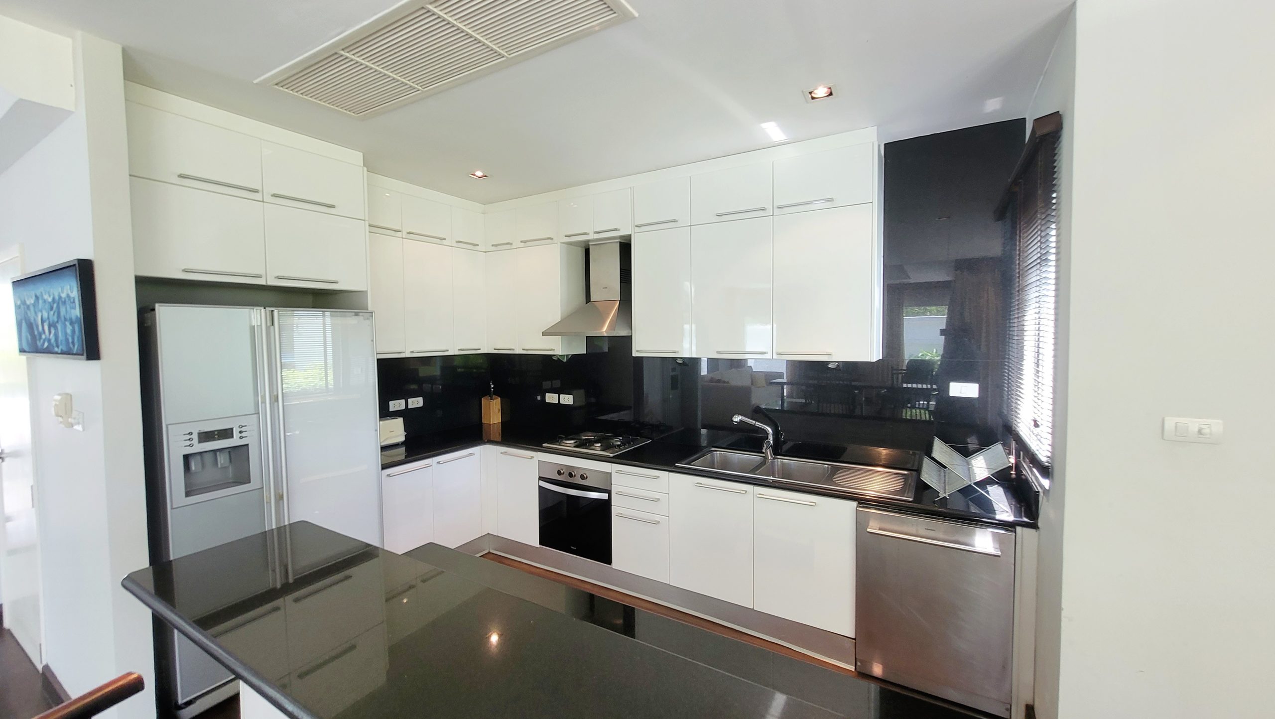 3-Bedroom-Pool-Residence-in-Grove-Gardens-Phuket-12-scaled 3-Bedroom Pool Residence in Grove Gardens Phuket