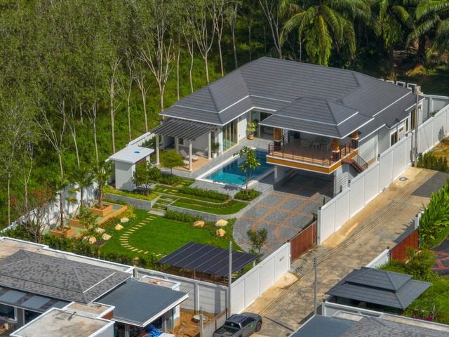 3 Bedroom Pool Villa with Mountain Views in Krabi