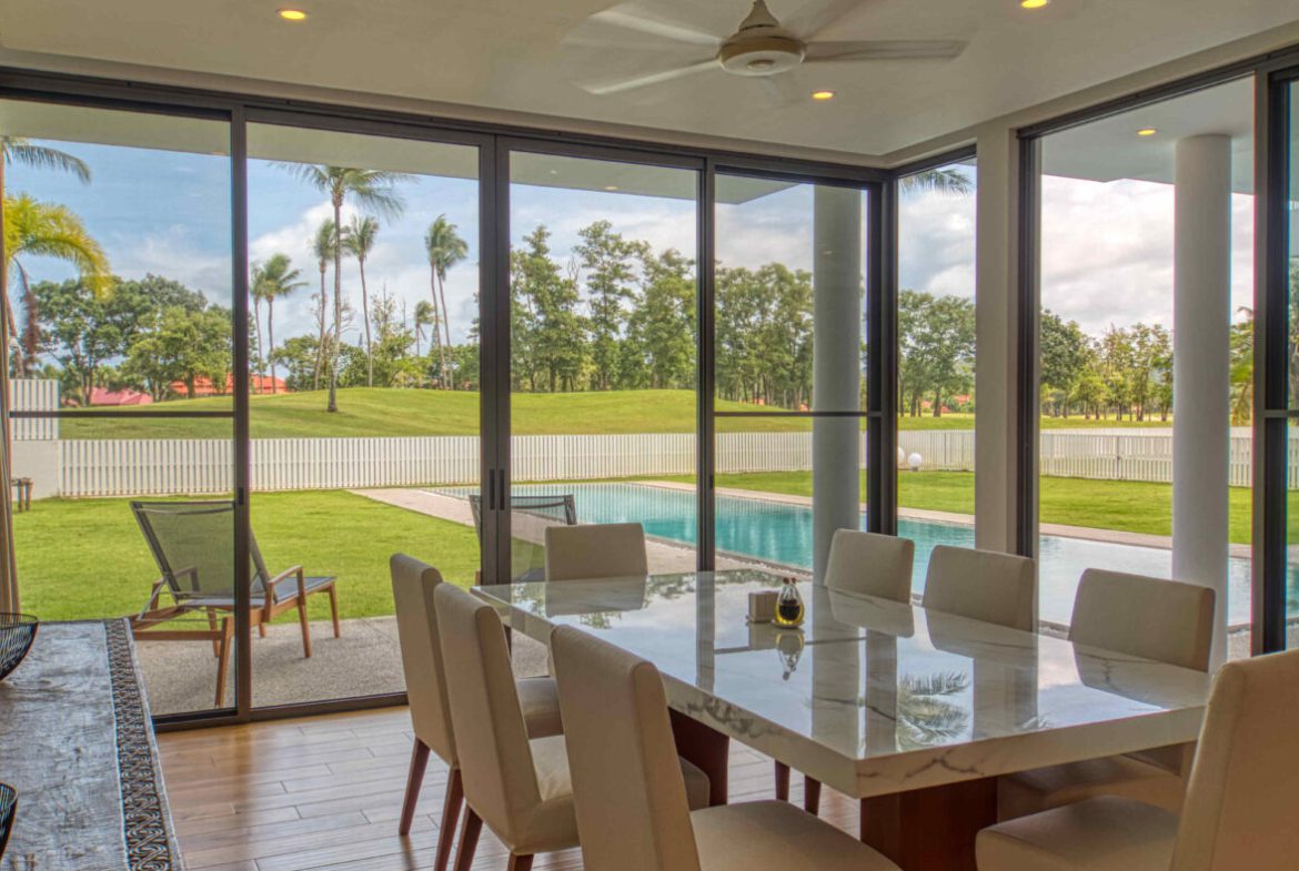 Modern 4 Bed Laguna Golf Villa