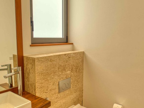 Modern 4 Bed Laguna Golf Villa
