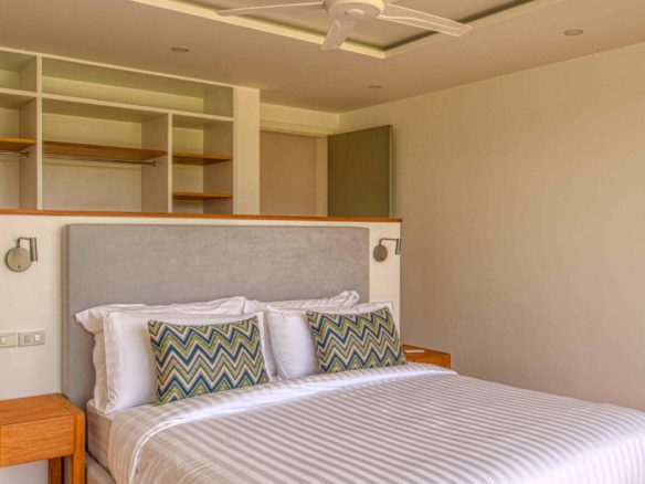 Modern 4 Bed Laguna Golf Villa