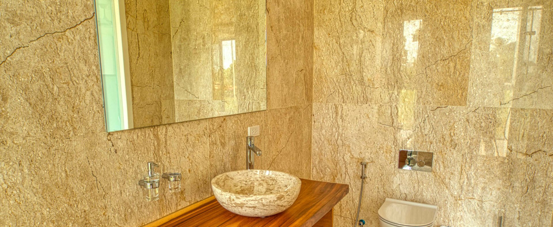 4-Bed-Laguna-Golf-Villa-36-1920×790 Modern 4 Bed Laguna Golf Villa