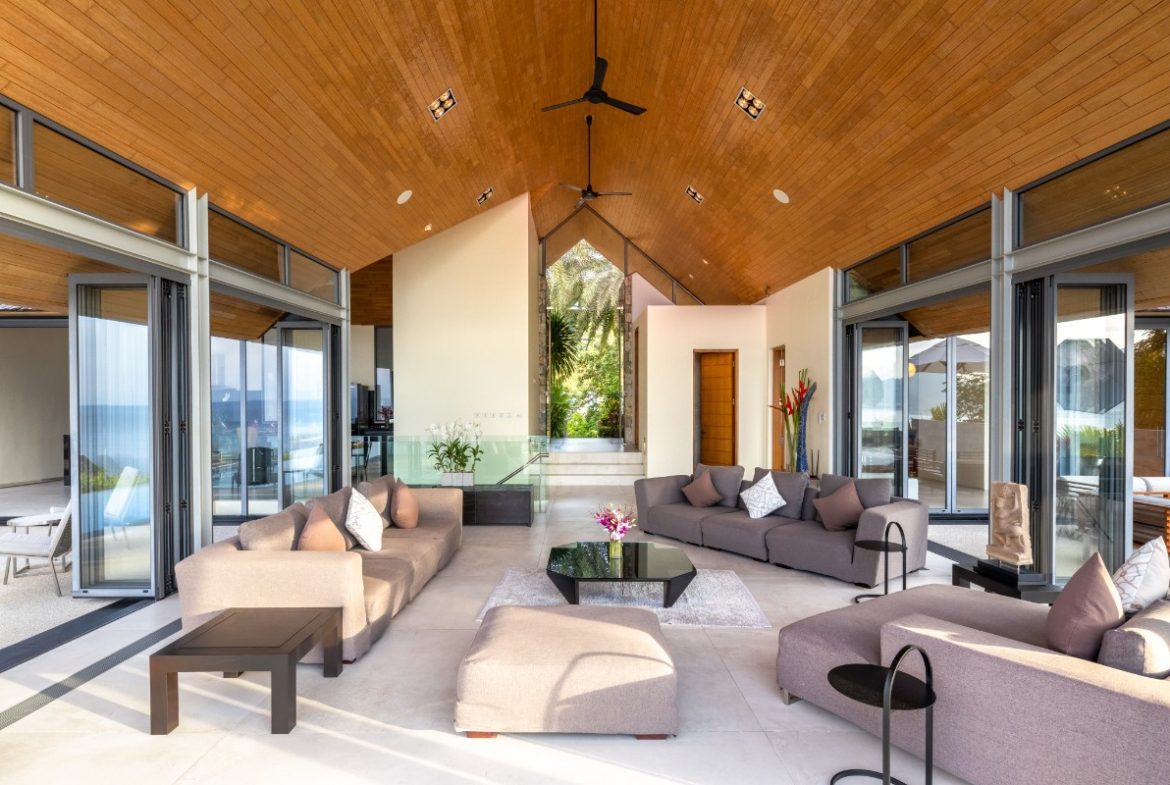 5-Bedroom Villa with Panoramic Ocean Views