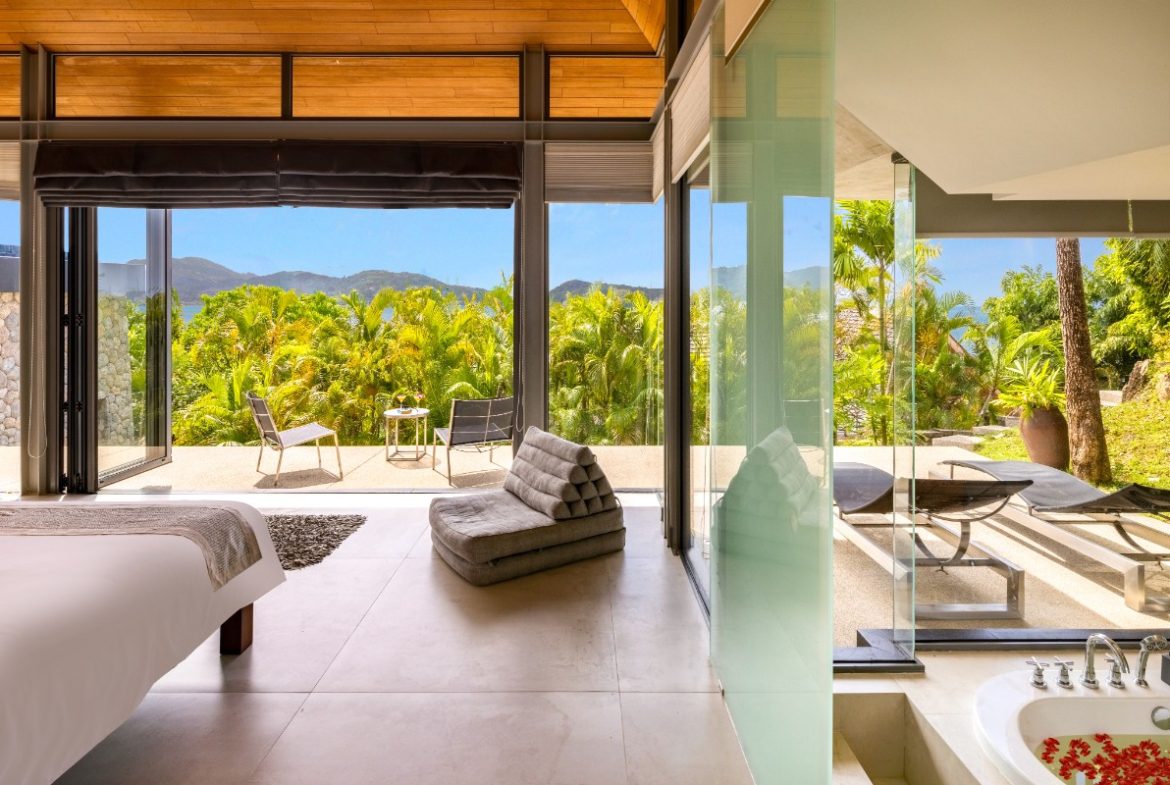 5-Bedroom Villa with Panoramic Ocean Views