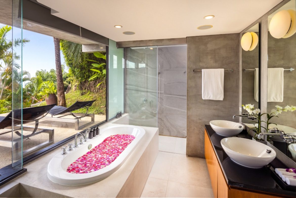 5-Bedroom Villa with Panoramic Ocean Views