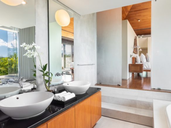 5-Bedroom Villa with Panoramic Ocean Views