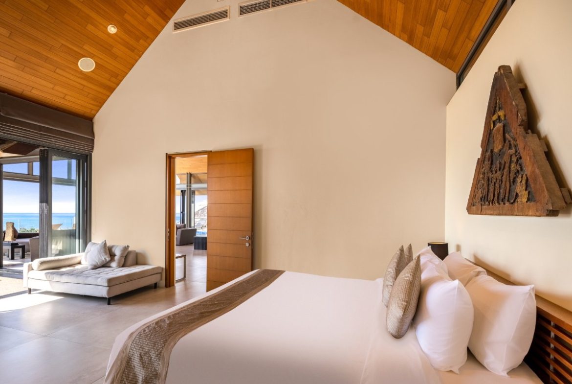 5-Bedroom Villa with Panoramic Ocean Views
