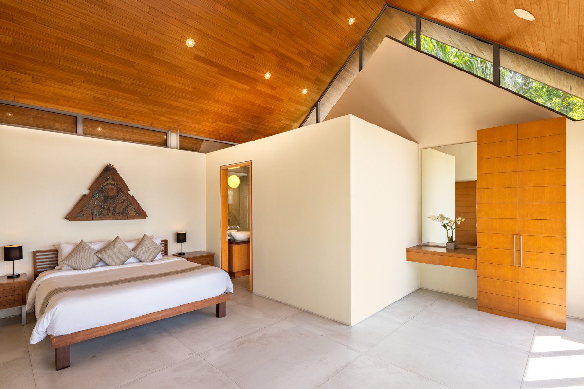 5-Bedroom Villa with Panoramic Ocean Views