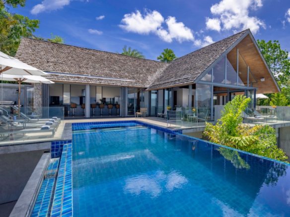 5-Bedroom Villa with Panoramic Ocean Views