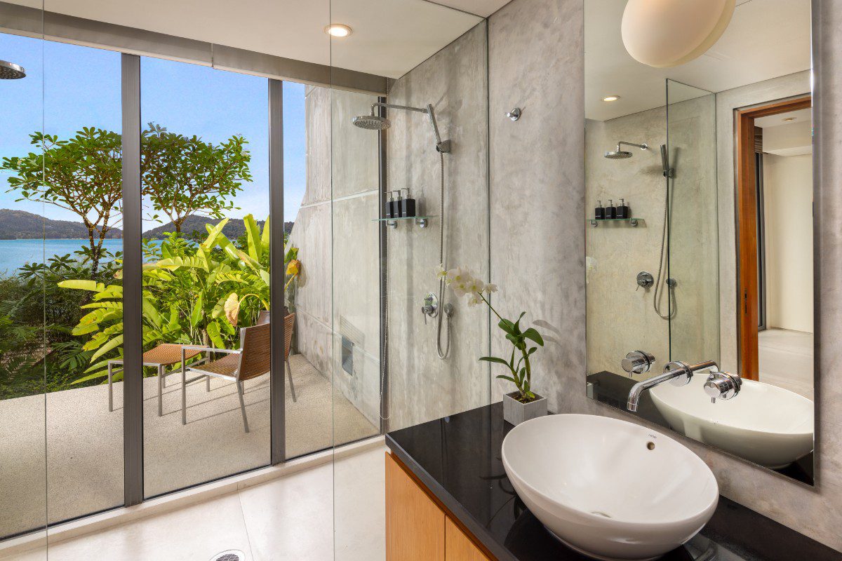 5-Bedroom Villa with Panoramic Ocean Views