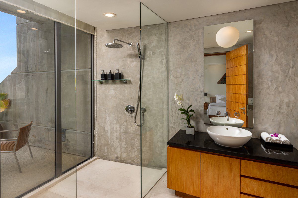 5-Bedroom Villa with Panoramic Ocean Views