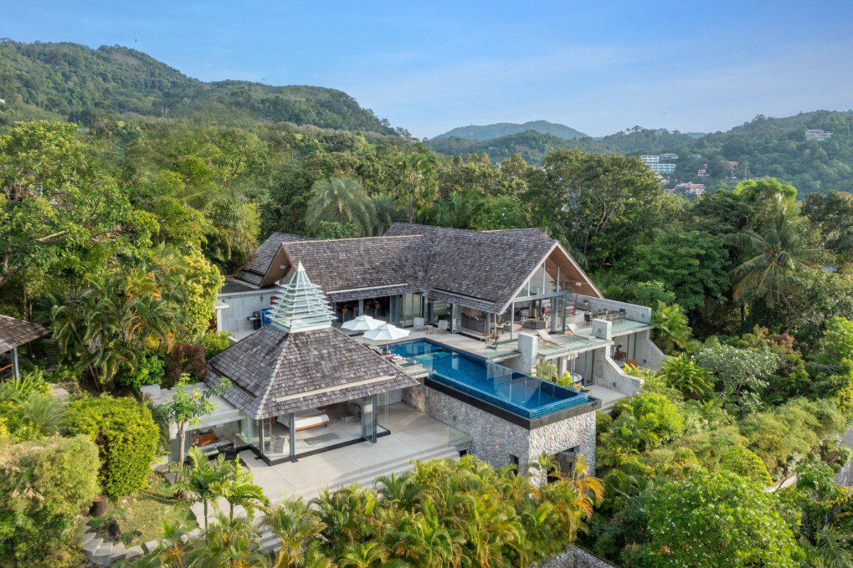 5-Bedroom Villa with Panoramic Ocean Views
