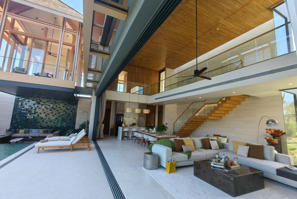 5-Bedroom Modern Pool Villa in Cherngtalay, Phuket