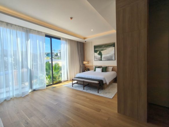 5-Bedroom Modern Pool Villa in Cherngtalay, Phuket