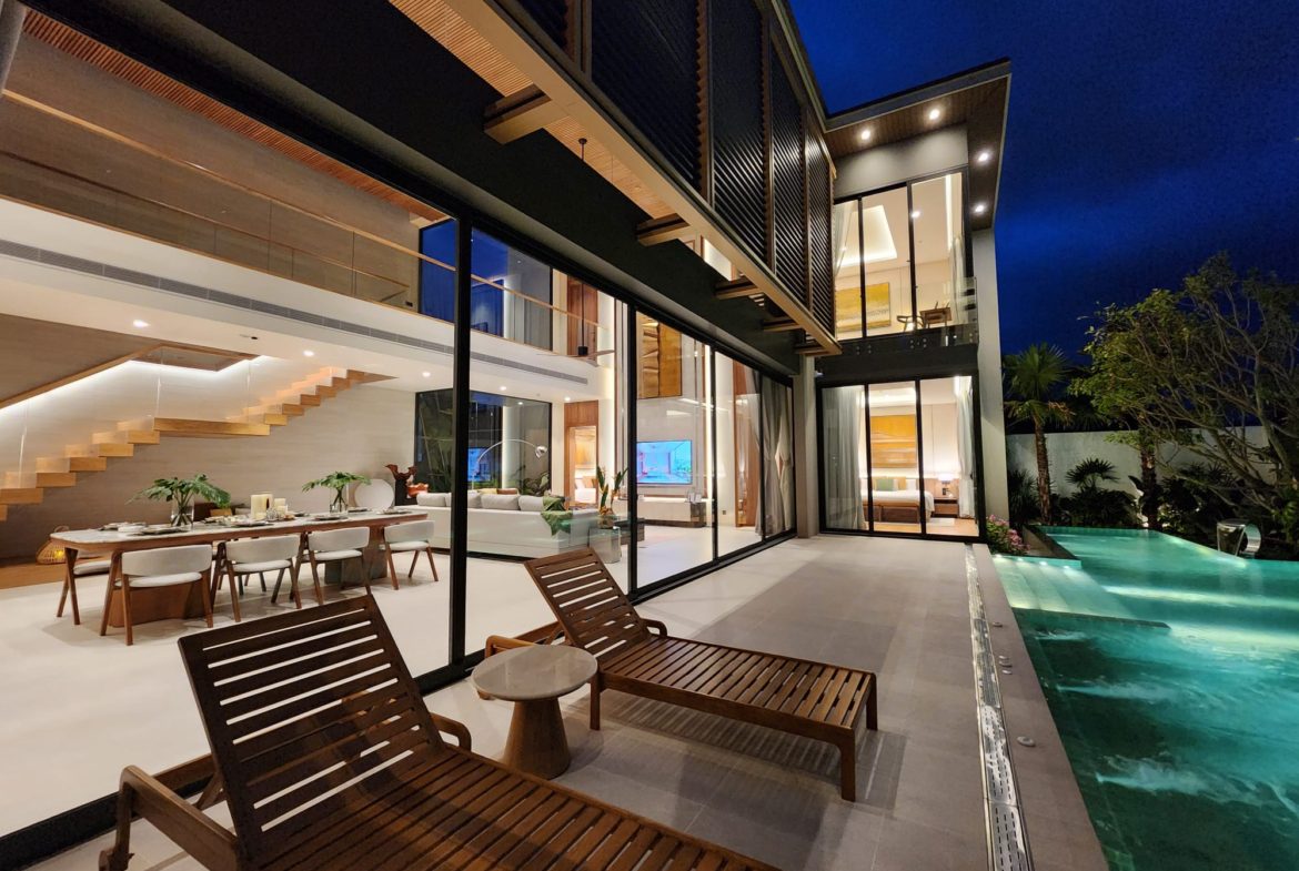 5-Bedroom Modern Pool Villa in Cherngtalay, Phuket