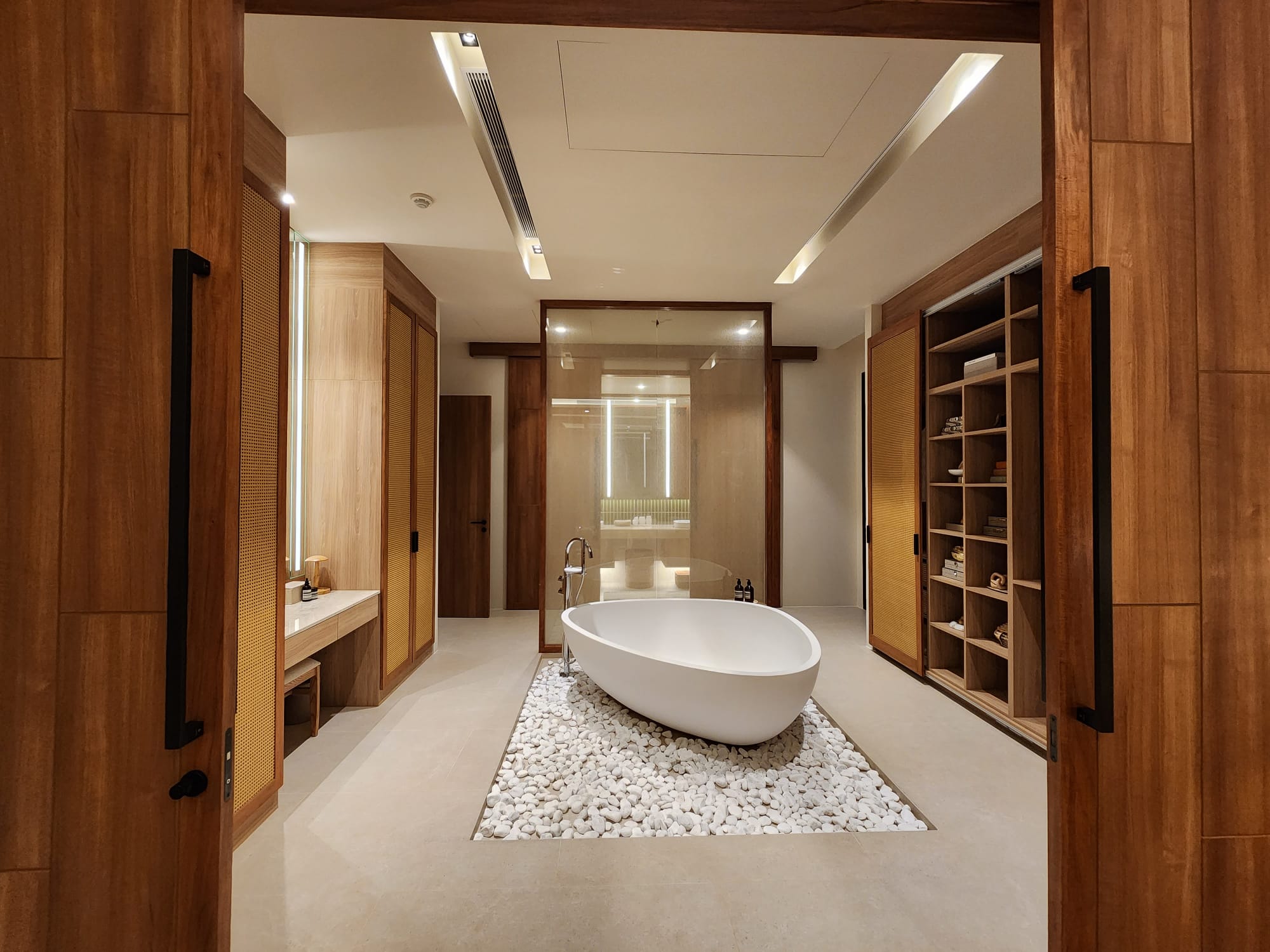 5 bedroom villa – Annara 11 (1) 5-Bedroom Modern Pool Villa in Cherngtalay, Phuket