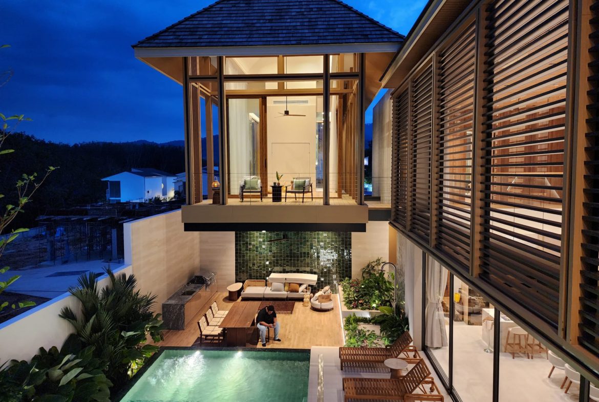5-Bedroom Modern Pool Villa in Cherngtalay, Phuket