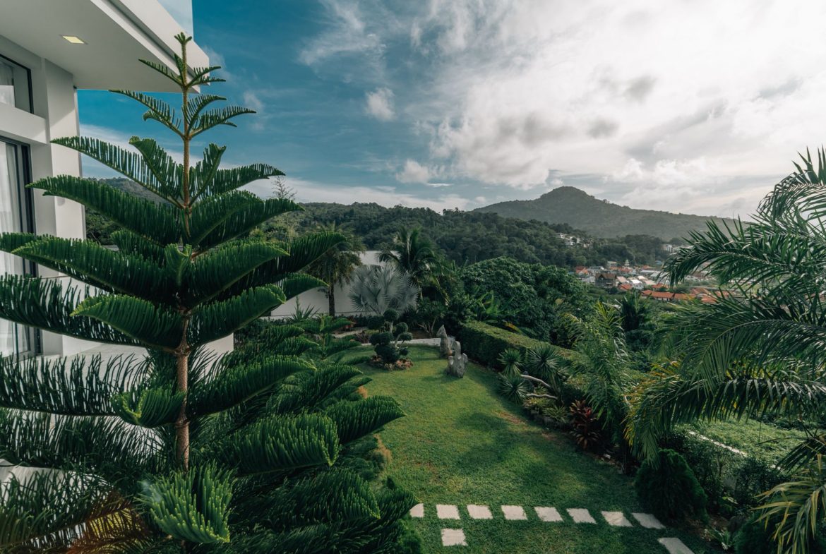 6 Bedroom Sea View Villa in Kamala