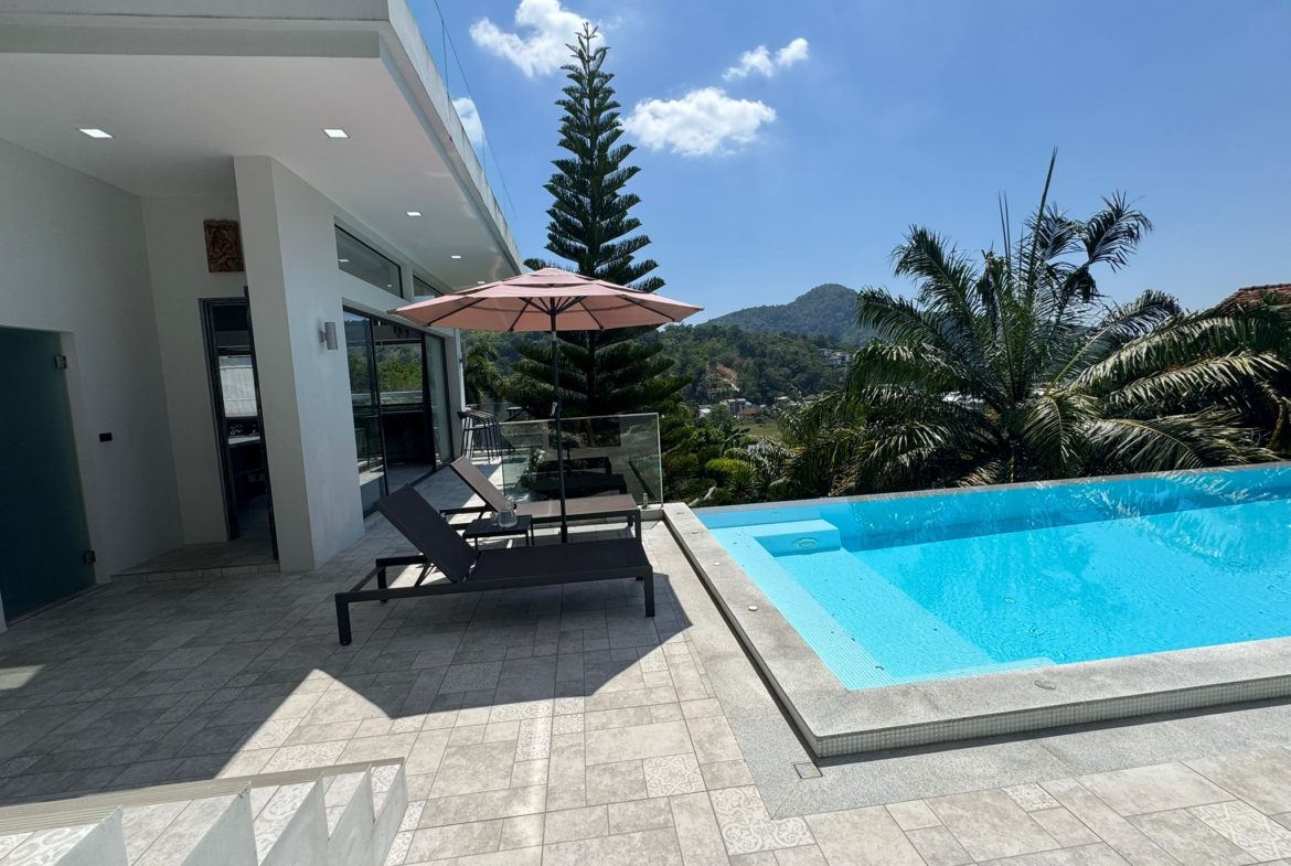 6 Bedroom Sea View Villa in Kamala