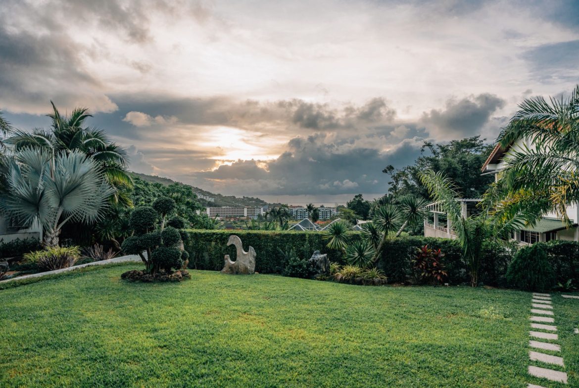 6 Bedroom Sea View Villa in Kamala