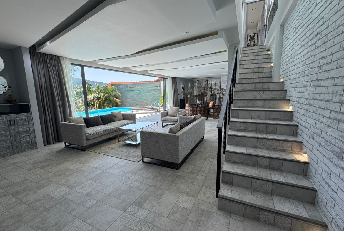6 Bedroom Sea View Villa in Kamala