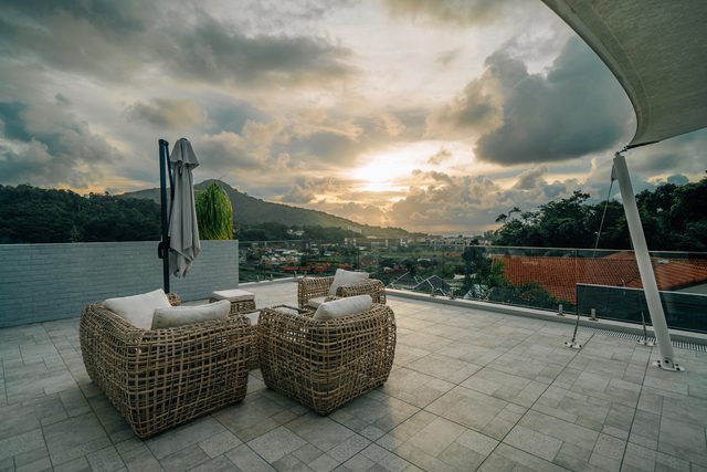 6 Bedroom Sea View Villa in Kamala