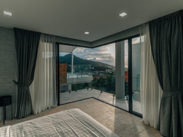 6 Bedroom Sea View Villa in Kamala