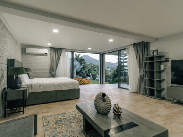 6 Bedroom Sea View Villa in Kamala