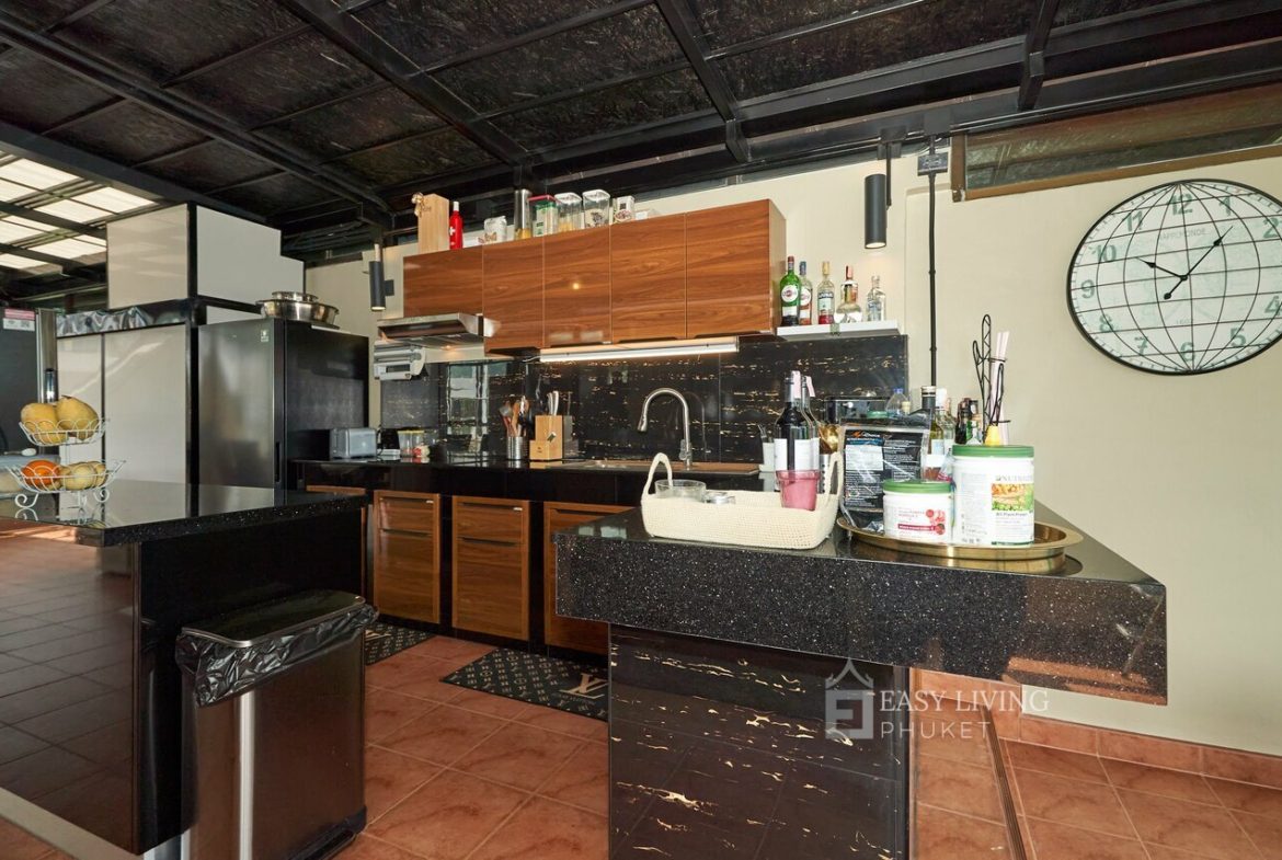 4 – Bedroom The Highland Residence Patong