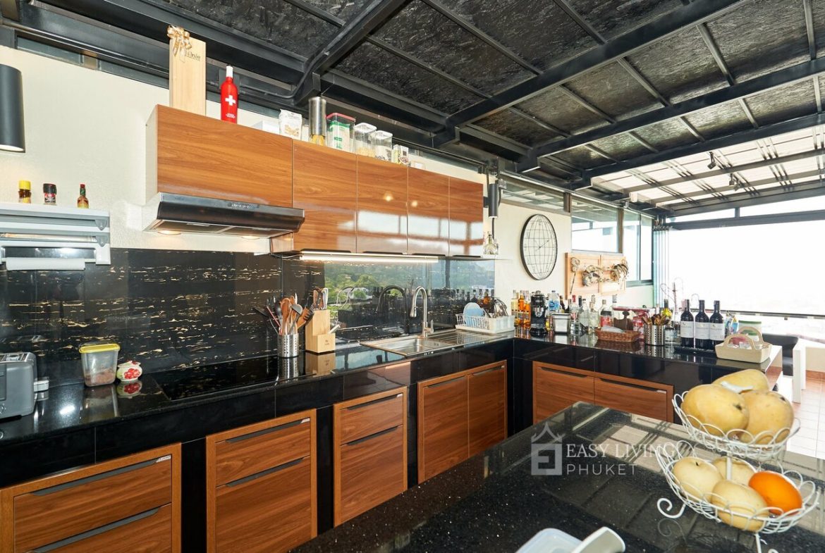 4 – Bedroom The Highland Residence Patong
