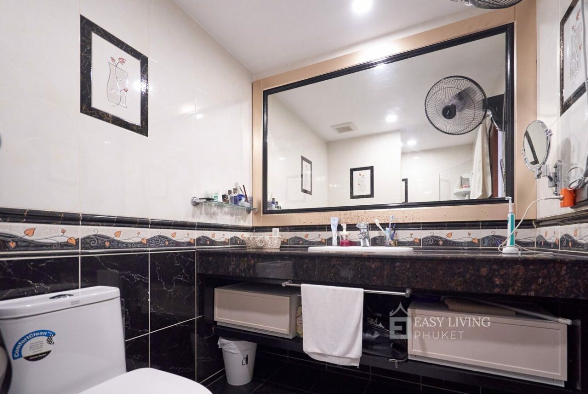 4 – Bedroom The Highland Residence Patong