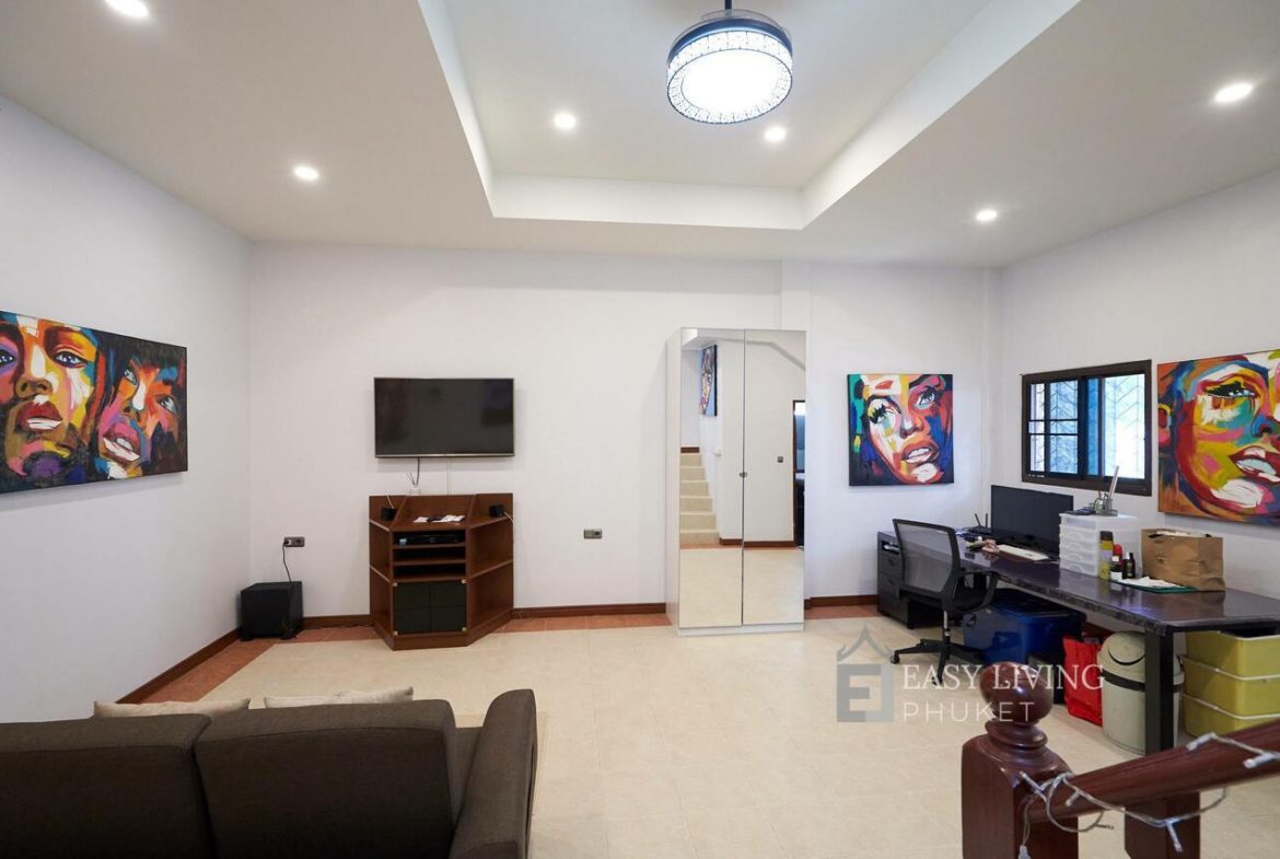 4 – Bedroom The Highland Residence Patong