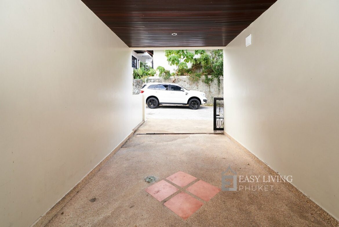 4 – Bedroom The Highland Residence Patong