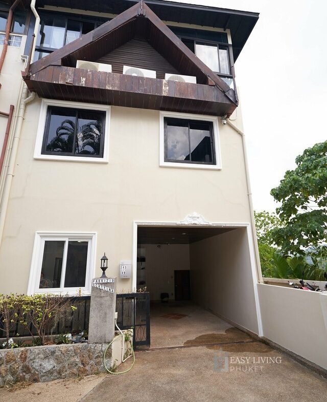 4 – Bedroom The Highland Residence Patong