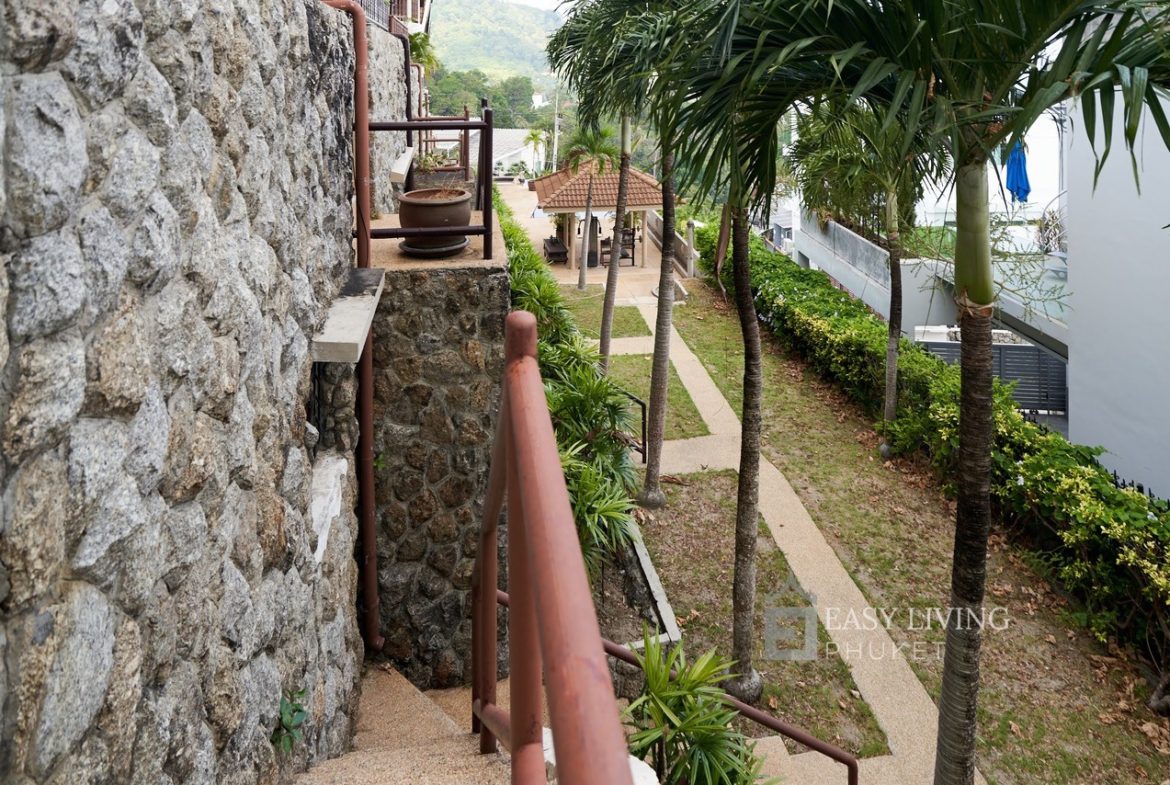 4 – Bedroom The Highland Residence Patong