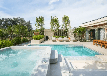 4 Bedroom Oceanfront Villa in Bang Tao