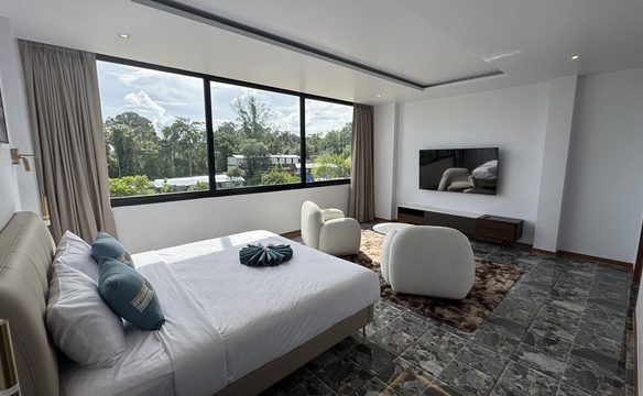 5 Bedroom Sea View Villa in Layan, Phuket